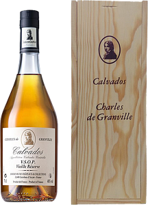 Charles de Granville Vieille Reserve VSOP Calvados AOC (gift box)  0.7л