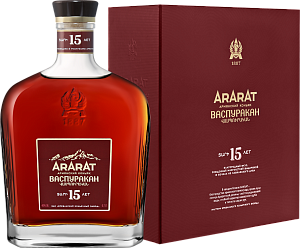 ARARAT Vaspurakan 15 y.o. (gift box)  0.7л