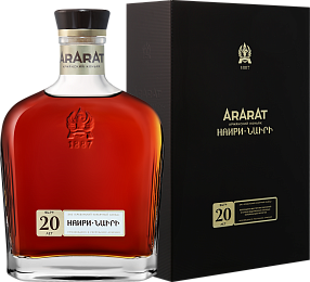 Ararat Nairi 20 y.o (gift box)  0.5л