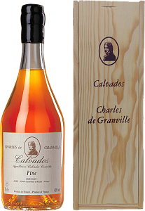 Charles de Granville Fine Calvados AOC (gift box)  0.7л